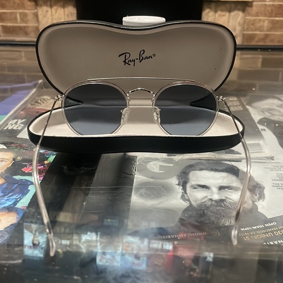 Rayband Polarized Blue lenses Sunglasses - Picture 2 of 4